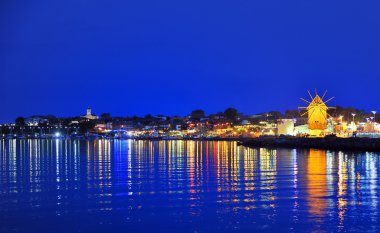 Eski değirmen nesebar gece zamanında