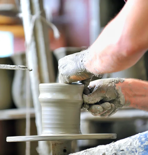 陶製の花瓶を作る — ストック写真