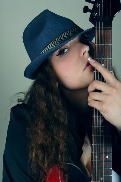 Şapka portre genç kadın — Stok fotoğraf