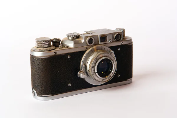 Beyaz izole eski fotoğraf makinesi — Stok fotoğraf