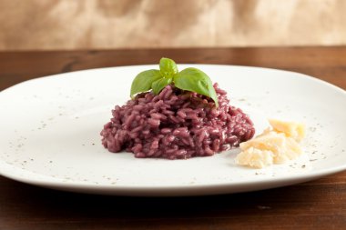 Risotto ile kırmızı şarap