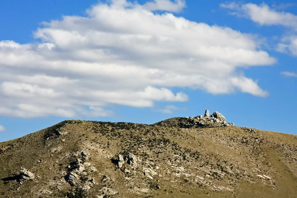 Hügel und Wolken in Neuseeland — Stockfoto