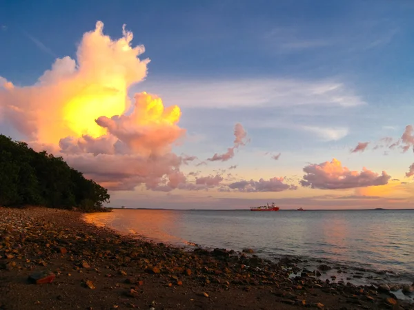 Дарвіна берега захід сонця — стокове фото