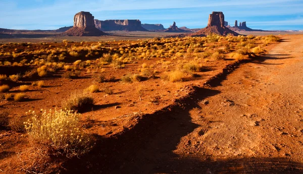 Paisagem do deserto Monument valley — Fotografia de Stock