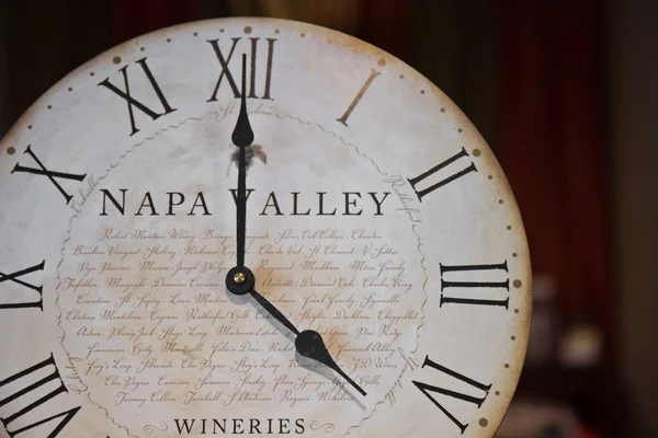 Napa valley şarap imalathaneleri saati — Stok fotoğraf