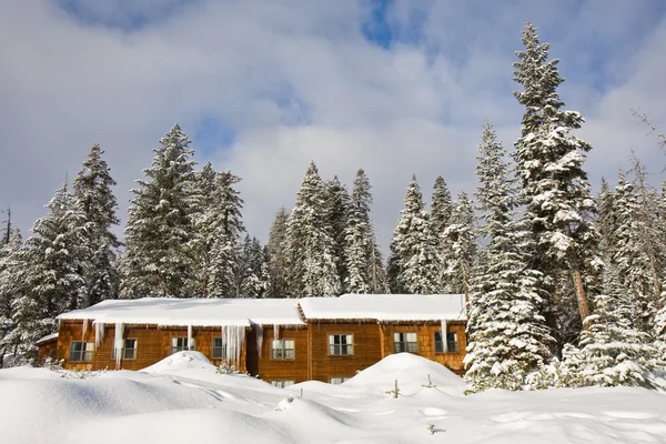 Berghut in de winter — Stockfoto