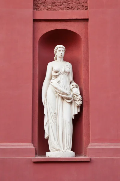 Estátua de musa — Fotografia de Stock