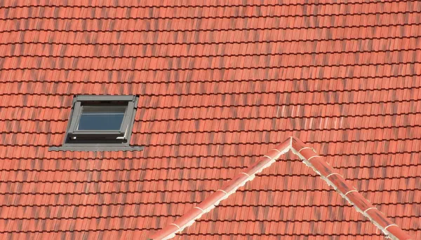 Dachgeschossfenster — Stockfoto