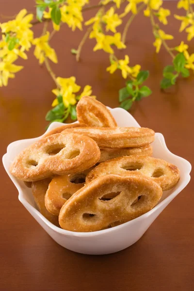Biscoitos deliciosos em um prato branco Imagens De Bancos De Imagens