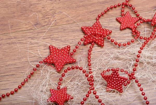 Weihnachtsdekoration mit roten Sternen — Stockfoto