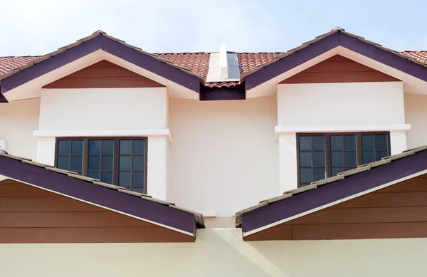 Maisons neuves à vendre en Malaisie avec ciel bleu — Photo