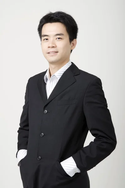 Unga asiatiska affärsman — Stockfoto