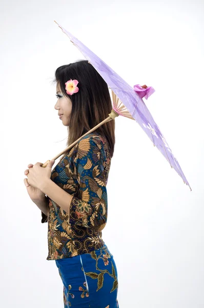 Menina asiática com vestido kebaya — Fotografia de Stock