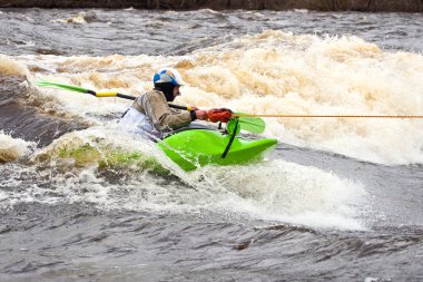 Freestyle whitewater üzerinde