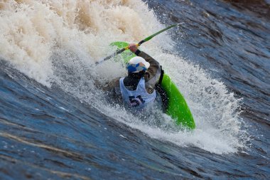 Freestyle whitewater üzerinde