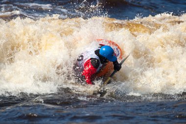 Freestyle whitewater üzerinde