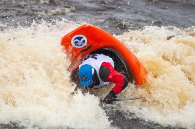 Freestyle whitewater üzerinde