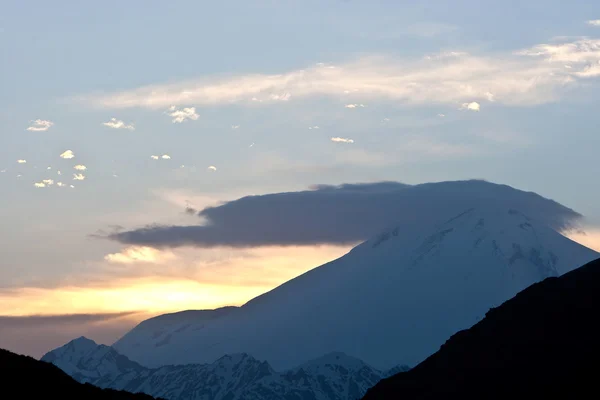 Zachód słońca w górach — Zdjęcie stockowe