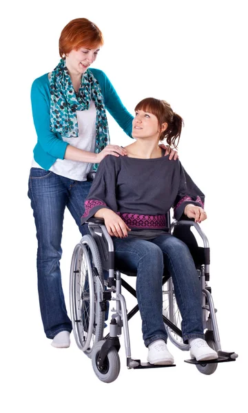 iki kız bir tekerlekli sandalye
