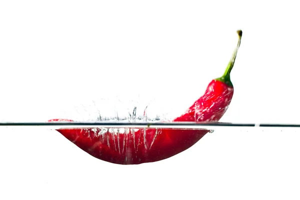 Paprika calda rossa in acqua — Foto Stock