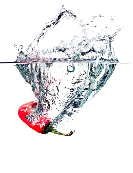 在水中的红热辣椒 — 图库照片