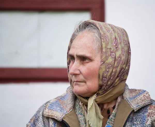 Traurige alte Frau — Stockfoto