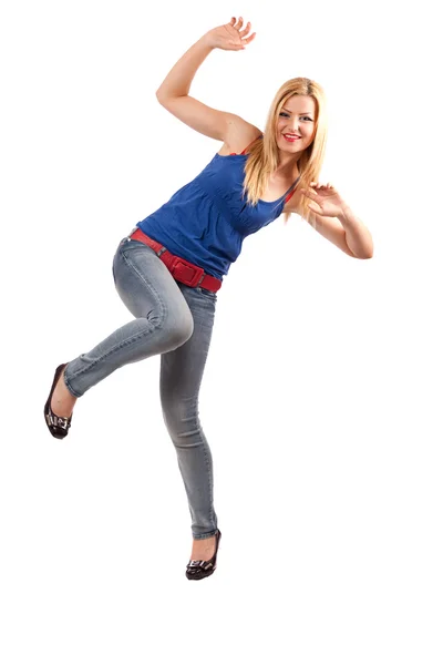 Veselá blonďatá dívka tančí — Stock fotografie