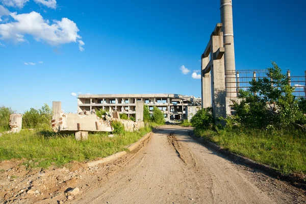 Edifícios industriais abandonados — Fotografia de Stock