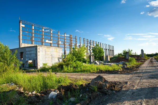 Abandoned industrial buildings — Stock Photo, Image
