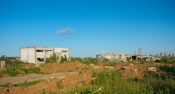 废弃的工业建筑 — 图库照片