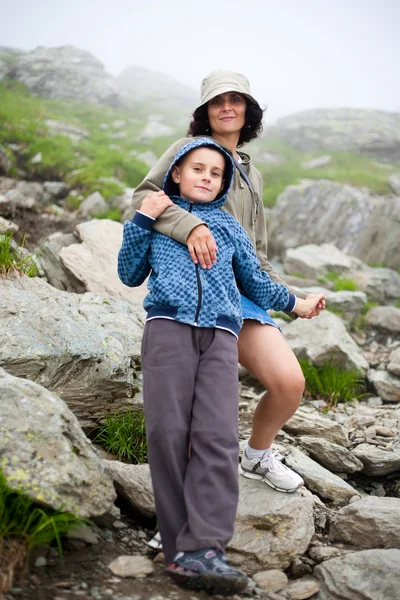 Anne ve oğlu açık — Stok fotoğraf
