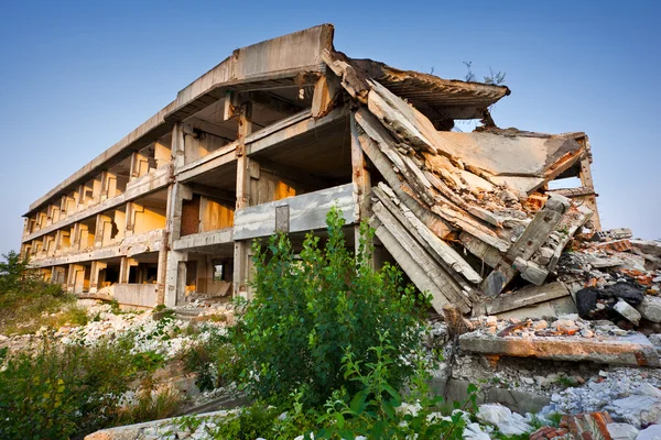 자연 재해-건물 파괴 스톡 사진