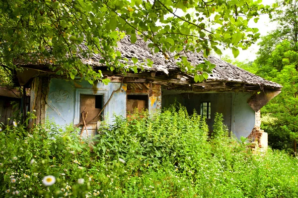 Εγκαταλελειμμένο σπίτι — Φωτογραφία Αρχείου