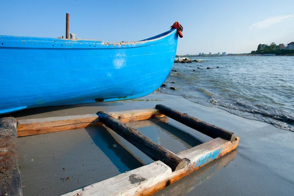 Barco azul — Fotografia de Stock