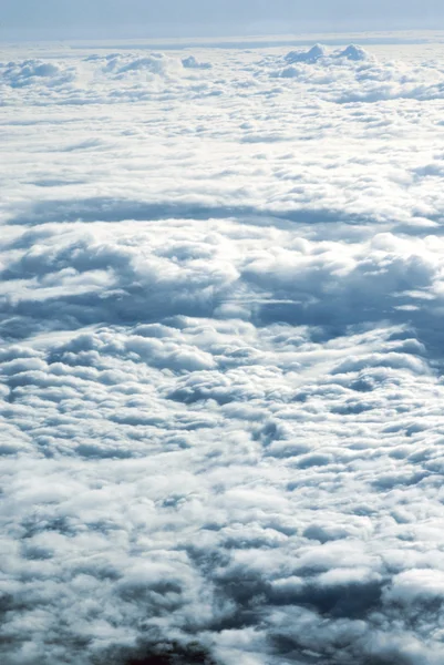 查看从云端之上的飞机 — 图库照片