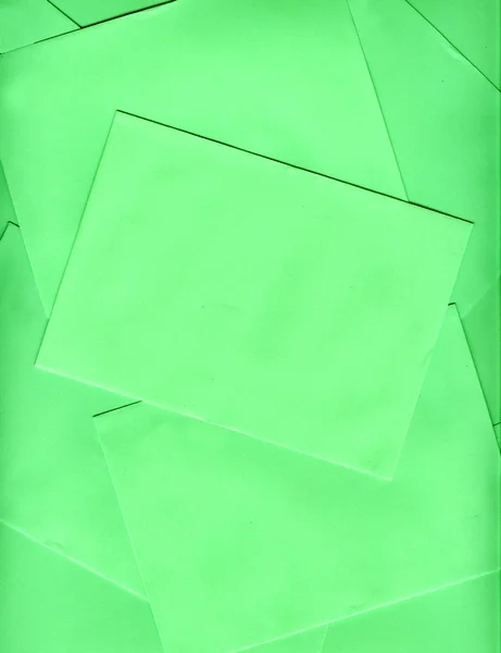 Зеленый конверт — стоковое фото