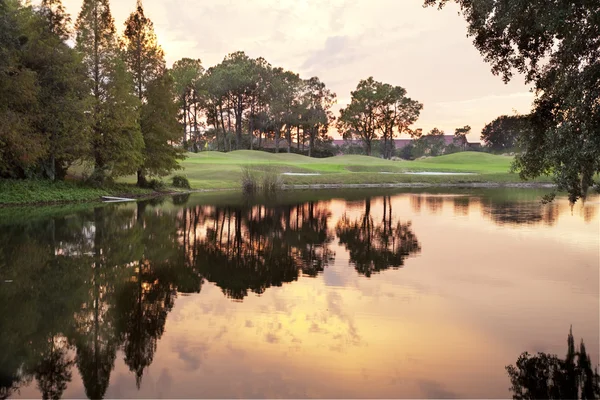 stock image Dramatic Golf and Pond Sunset