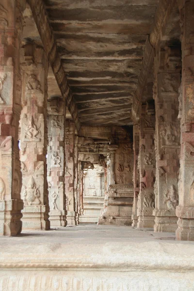 Храмовый коридор — стоковое фото