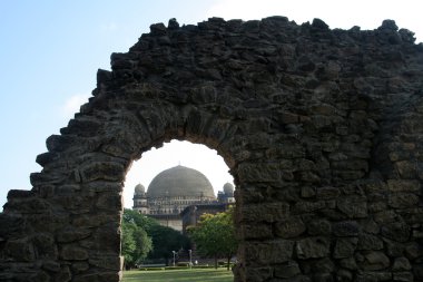 kapı ile gol gumbaz