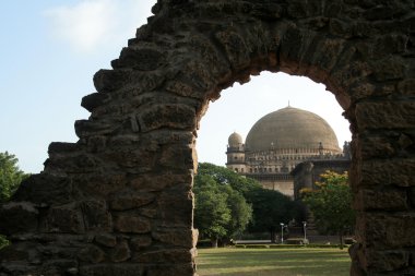 Çerçeveli Gol Gumbaz