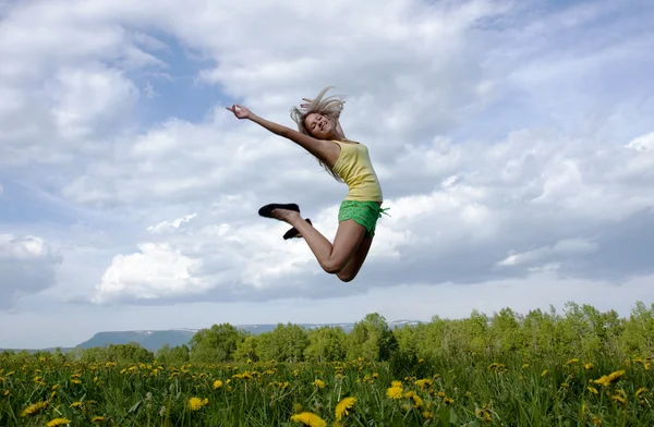 Girl jump — Stock Photo, Image