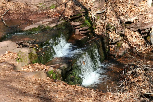 Woda jesienią — Zdjęcie stockowe
