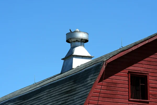 Ahır çatı havalandırma — Stok fotoğraf