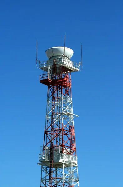 Radarturm am Flughafen — Stockfoto