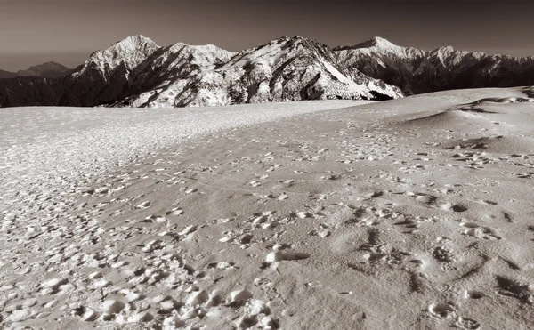 Mountain scenic of snow — Stock Photo, Image