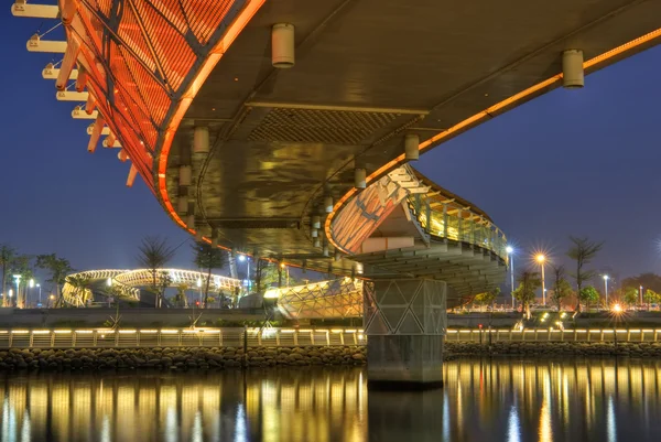Färg moderna bridge — Stockfoto