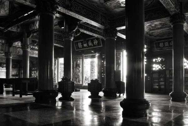 Geleneksel Çince tapınağın iç — Stok fotoğraf