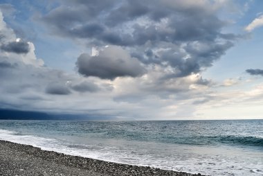 kötü hava deniz manzarası