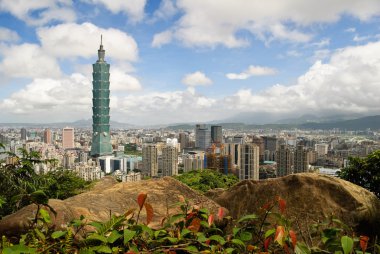 Ünlü dönüm noktası ile Taipei cityscape