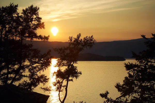 Night landscape against a decline lake Baikal — Stock Photo, Image